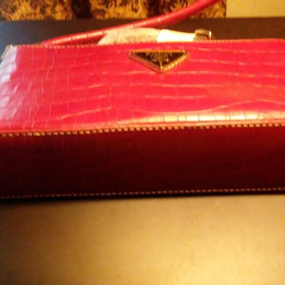 PARIT Milano Red Purse - Picture 5 of 9